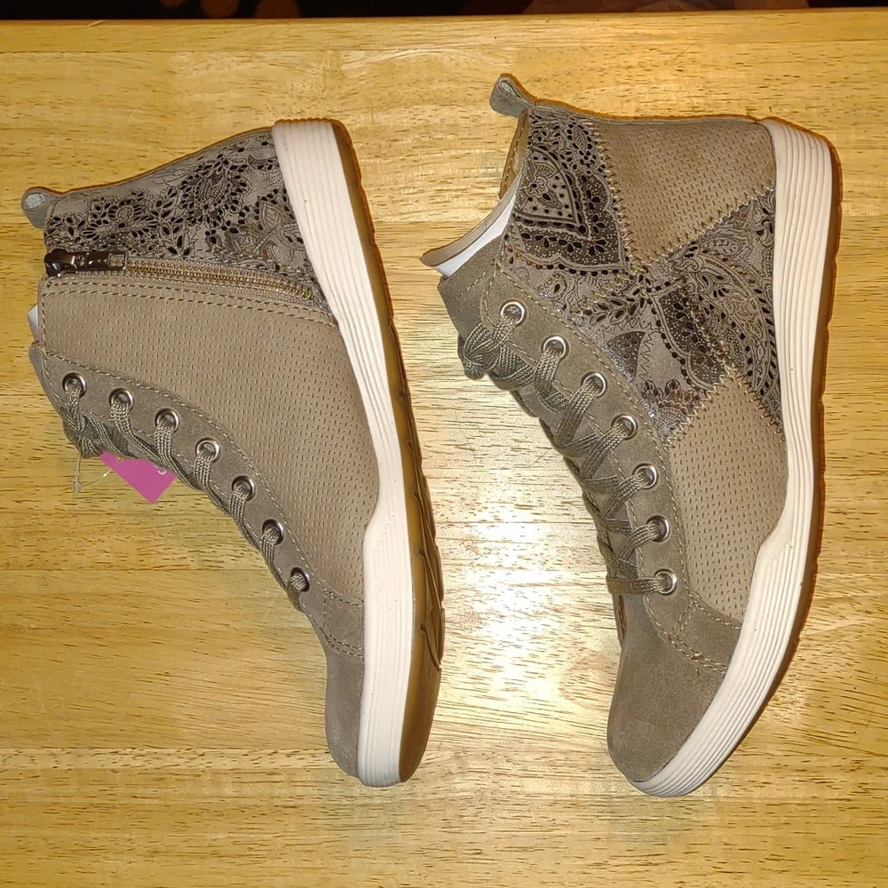 COMFORTIVA 👣Lupine in Tulpe Multi Suede Boot/Sneakers footwear